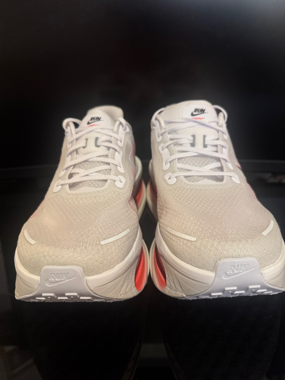 Nike Vomero Premium - Picture 2 of 5